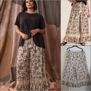 NEW FESTI Floral Elastic Waist Wide Leg Pants Sz 2X Ivory Lace Ruffle Hem Boho